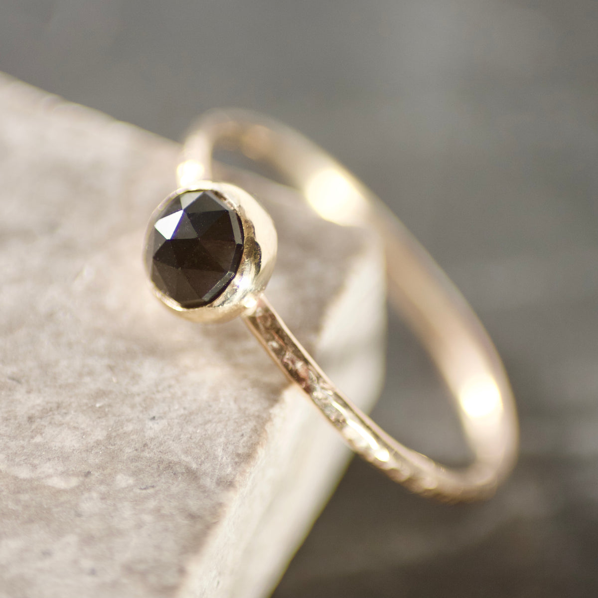 Solid 9ct Gold & Black Spinel Skinny Stacking Ring UK Size S ½ image 0