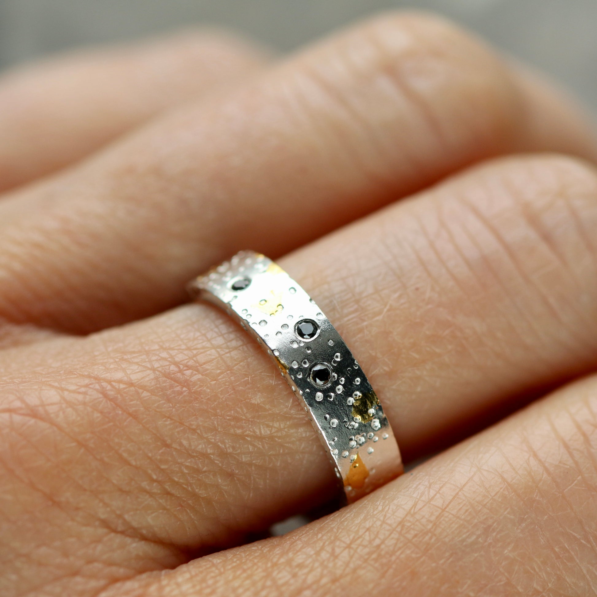 Black Diamond Confetti Keum Boo Textured 5mm Ring image 4