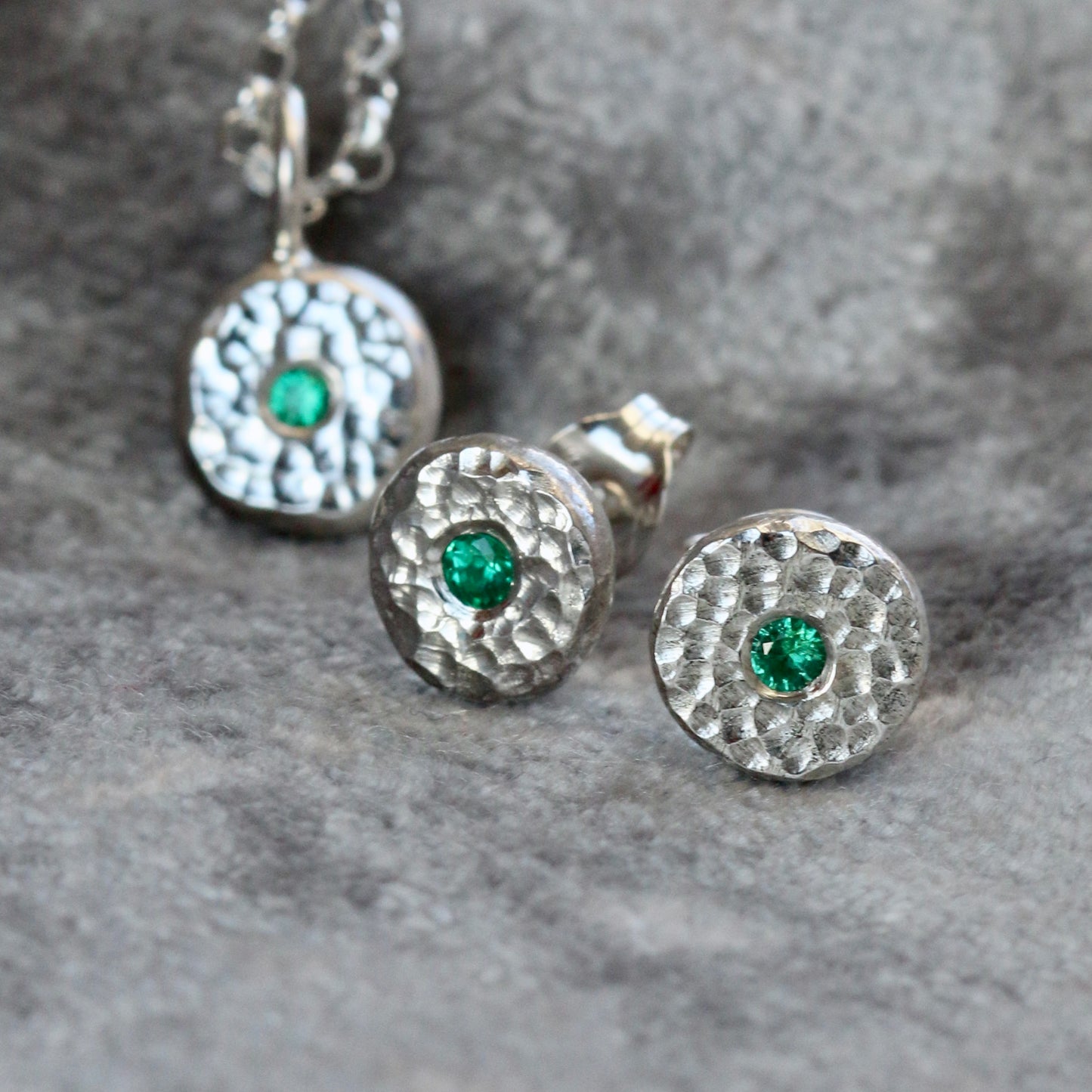 Solid Silver Pebble & Emerald Pendant Necklace image 1