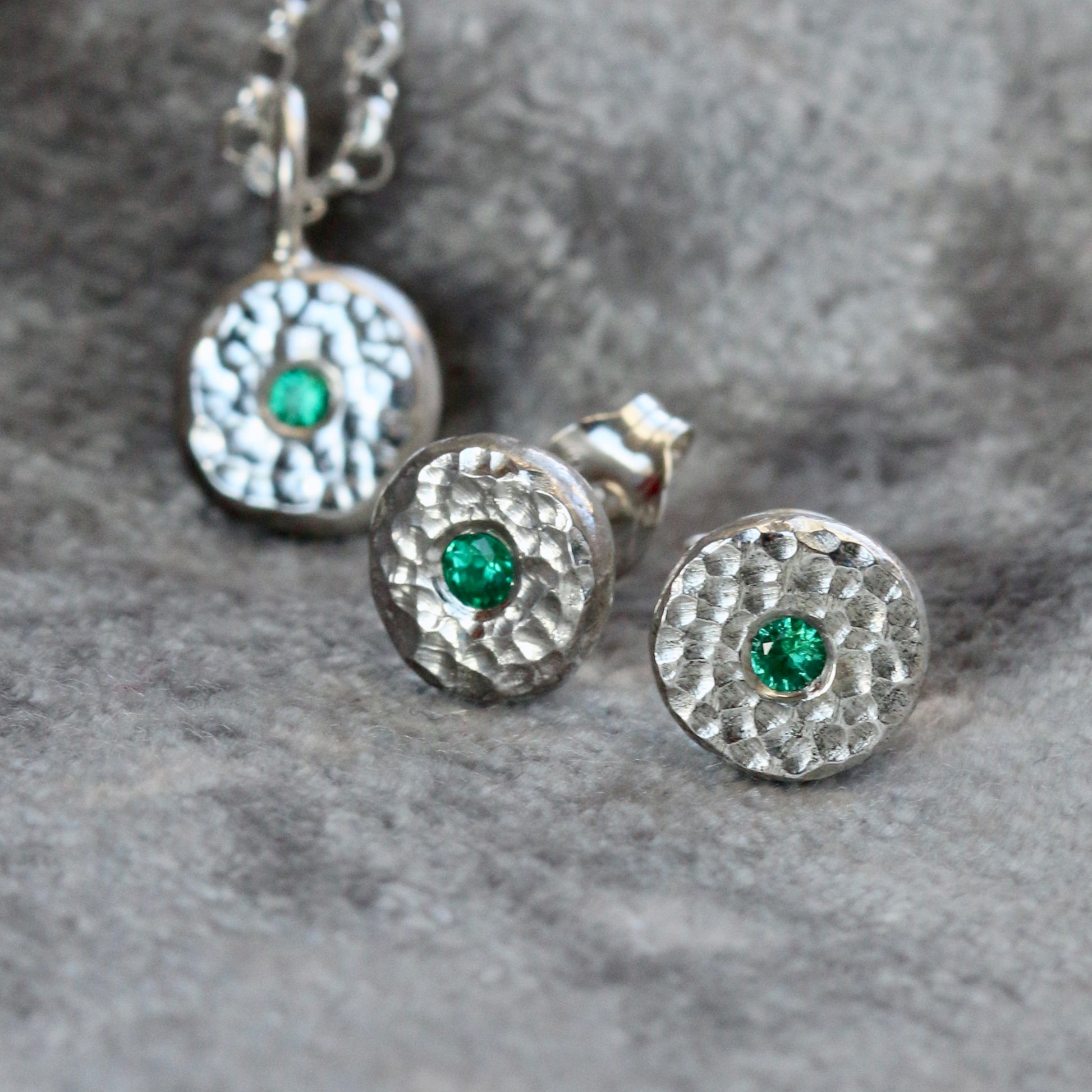 Solid Silver Pebble & Emerald Pendant Necklace image 1
