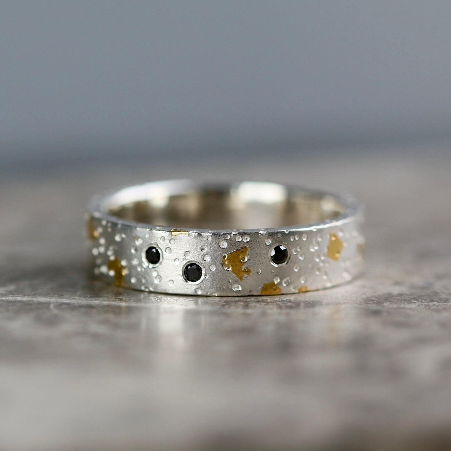 Black Diamond Confetti Keum Boo Textured 5mm Ring image 0