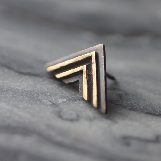 LABYRINTH Angle Pin image 0