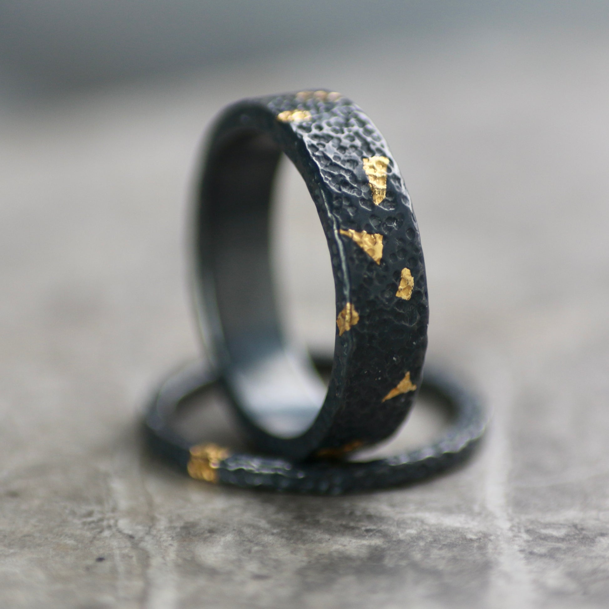 Oxidised Confetti Keum Boo Silver & Gold Textured 4mm Ring image 5