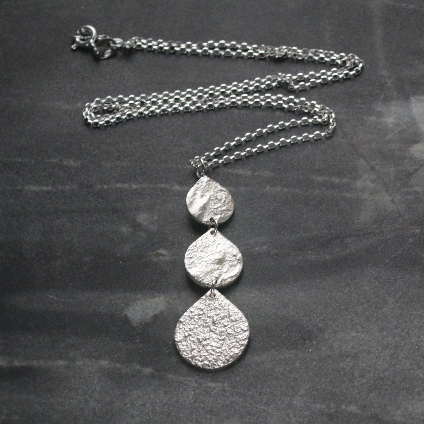 Triple Teardrop Silver Necklace image 0