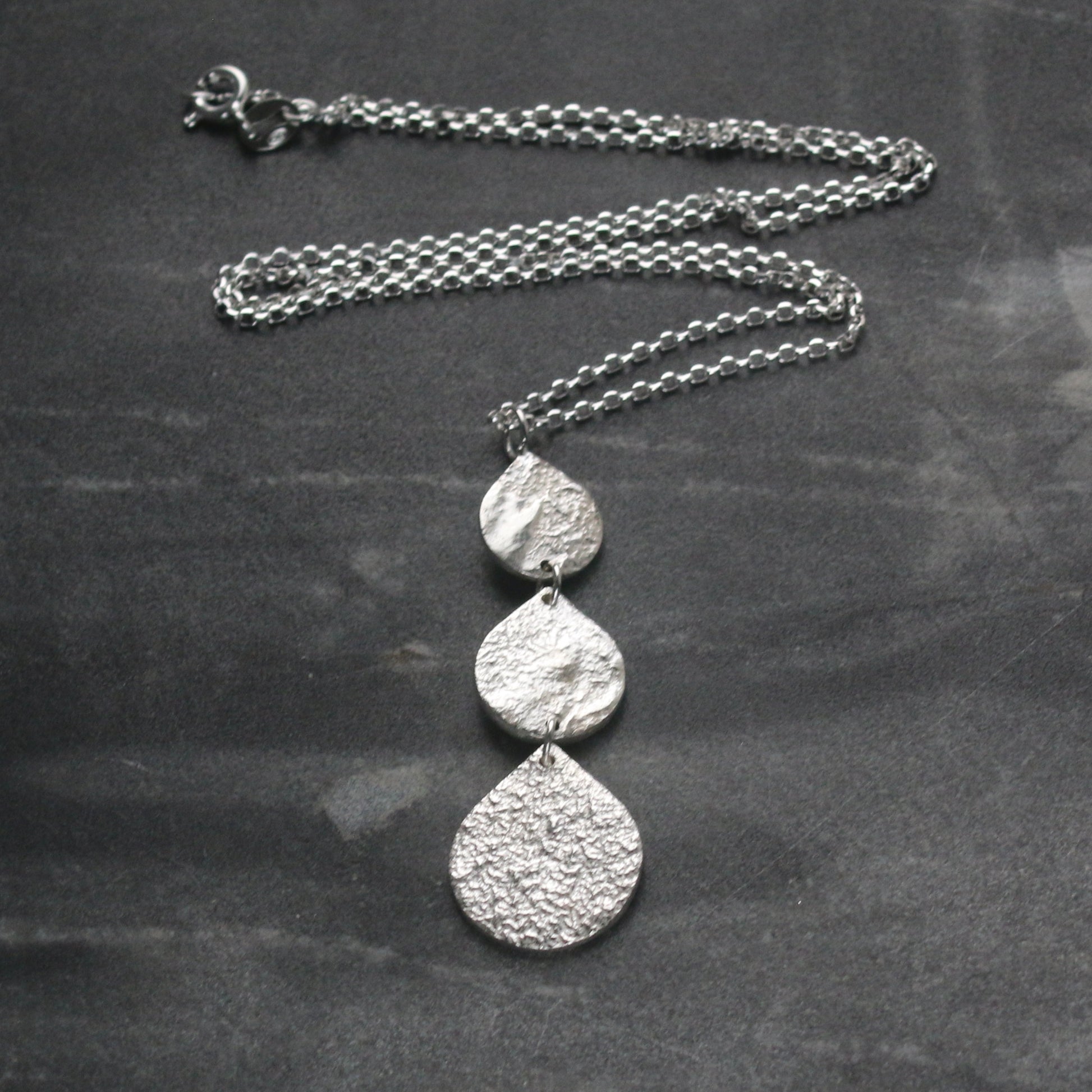 Triple Teardrop Silver Necklace image 0