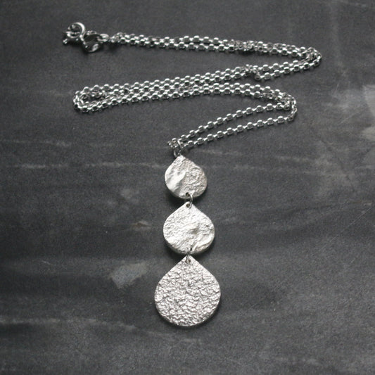 Triple Teardrop Silver Necklace image 0