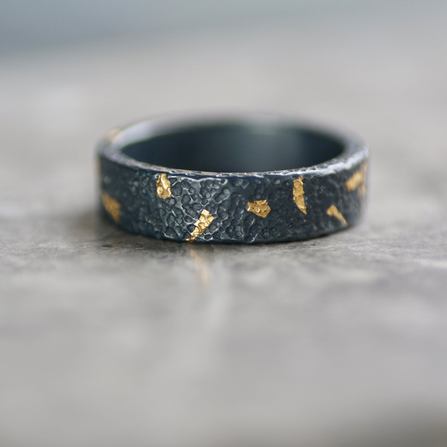 Oxidised Confetti Keum Boo Silver & Gold Textured 4mm Ring image 2