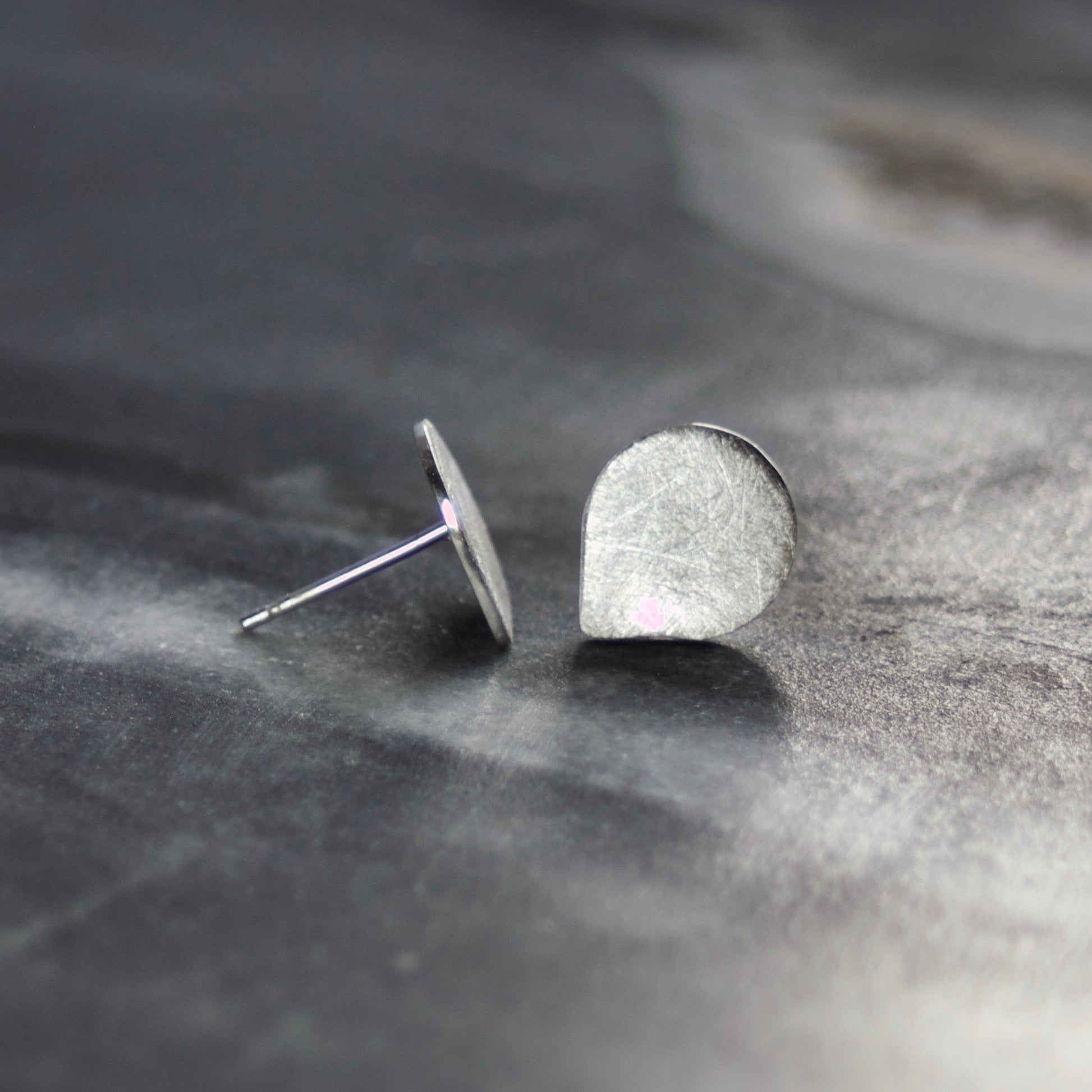 LC Medium Sterling Silver Cross Hatch Stud Earrings image 1