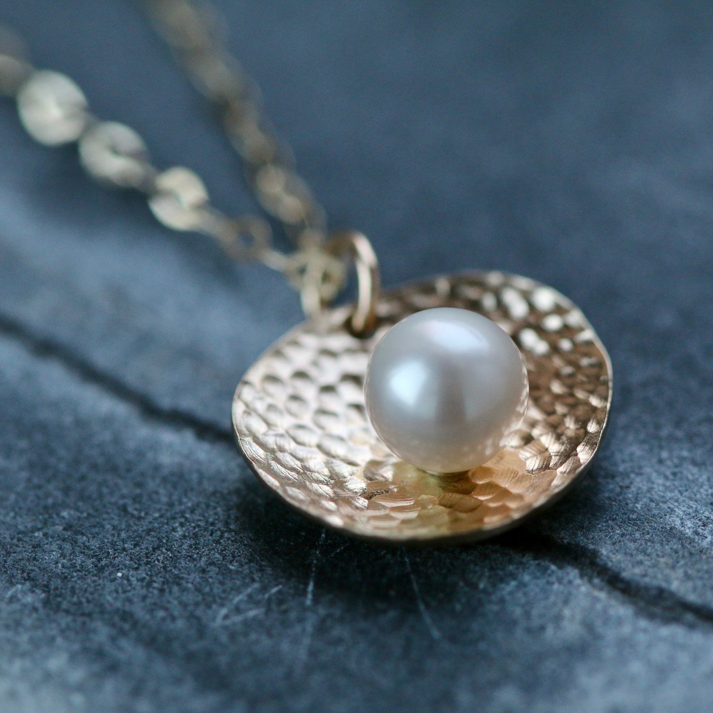 White Pearl & 9ct Gold Delicate Pendant Necklace image 3