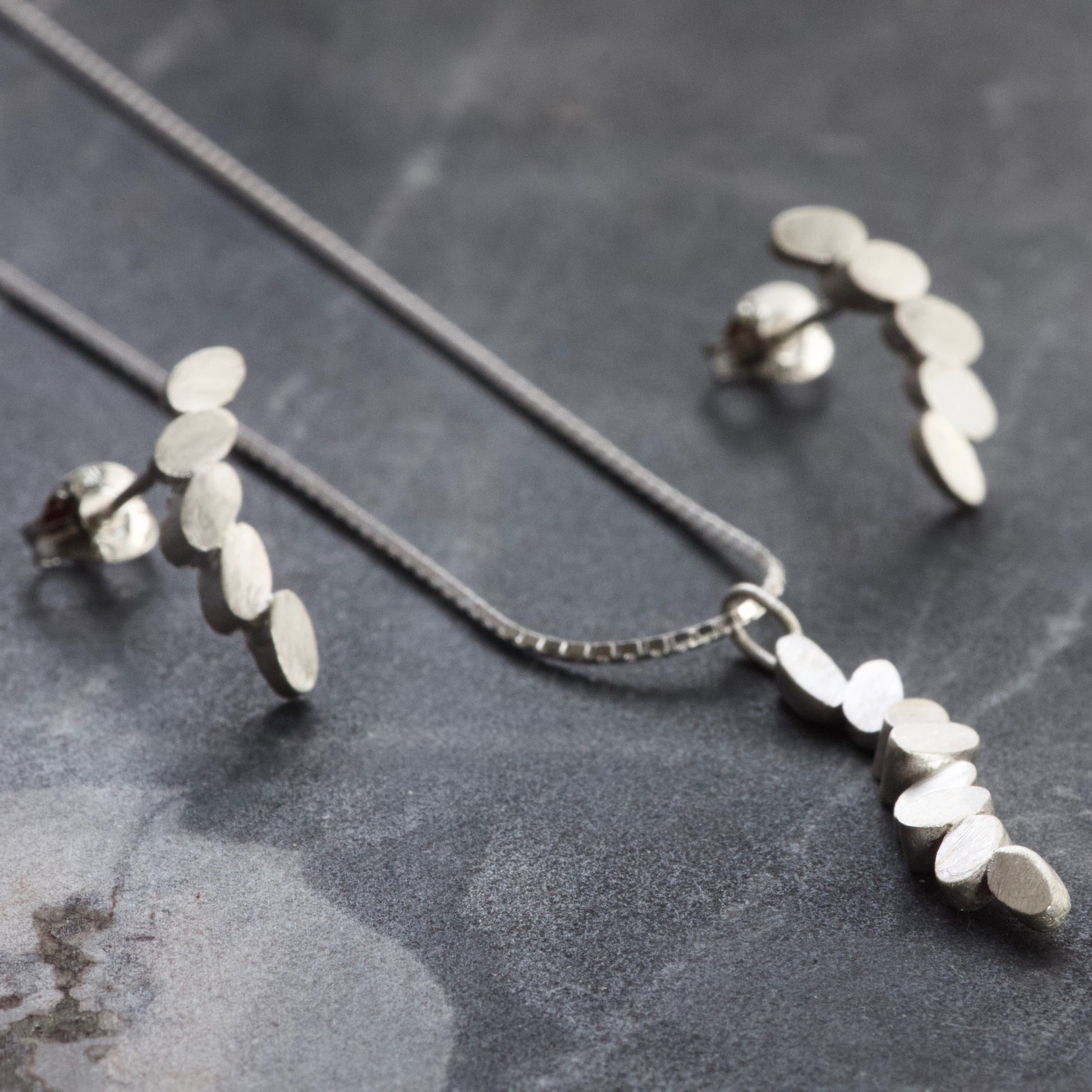 Silver Laurel Necklace & Earrings Gift Set image 3