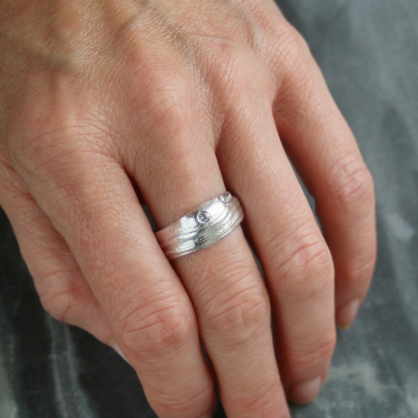Mitsuro Hikime Silver Band with Salt & Pepper Diamond - R image 4
