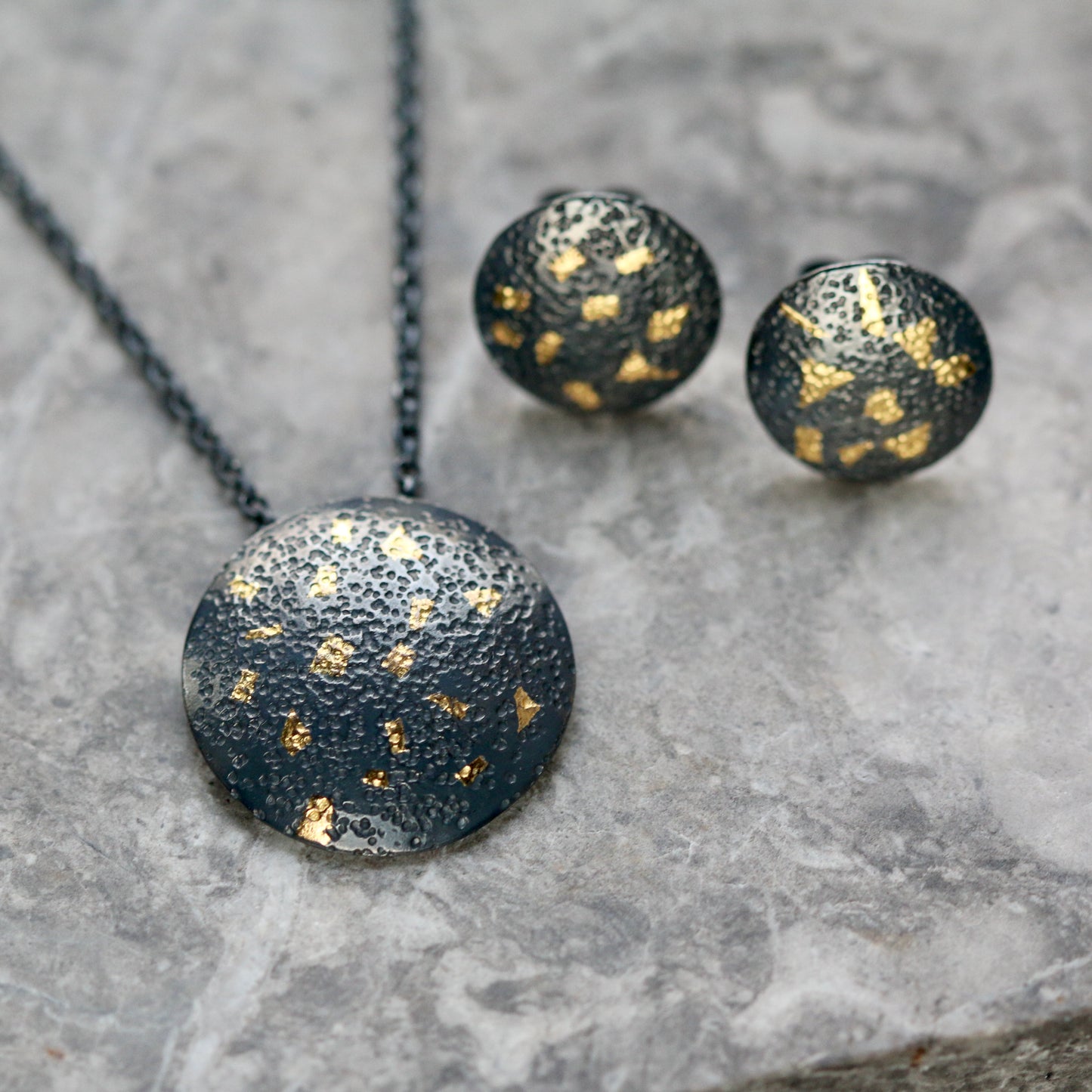 Keum Boo Oxidised Circle Confetti Drop Pendant Necklace image 2