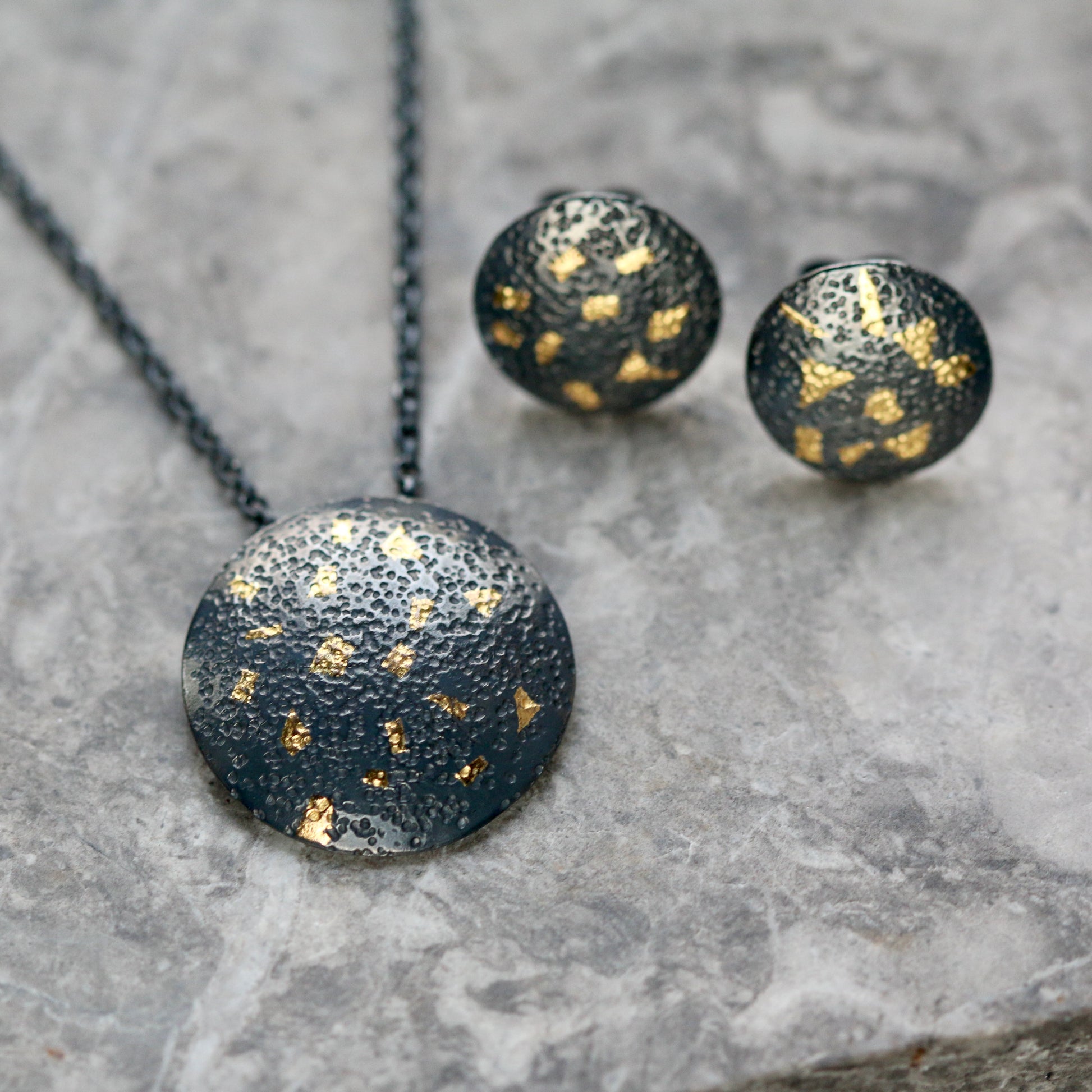 Keum Boo Oxidised Circle Confetti Drop Pendant Necklace image 2