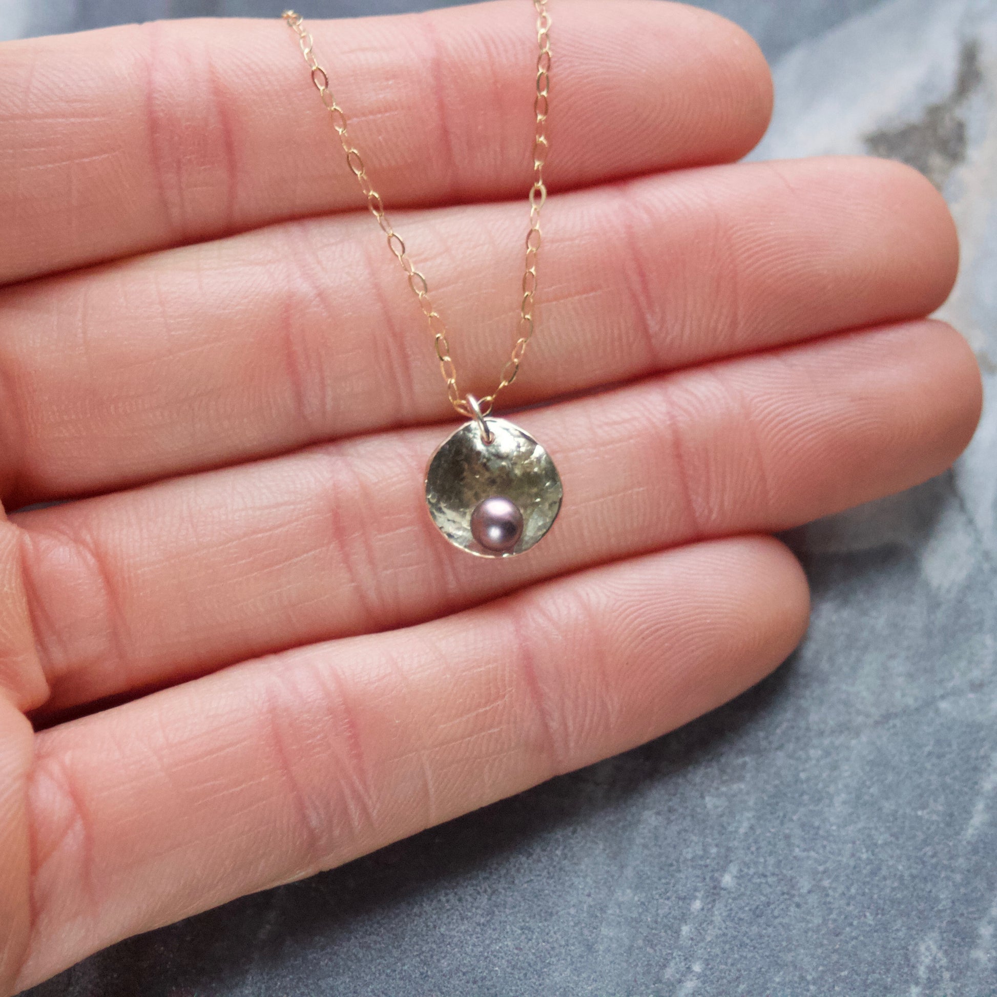 Peacock Pearl & 9ct Gold Delicate Pendant Necklace image 4