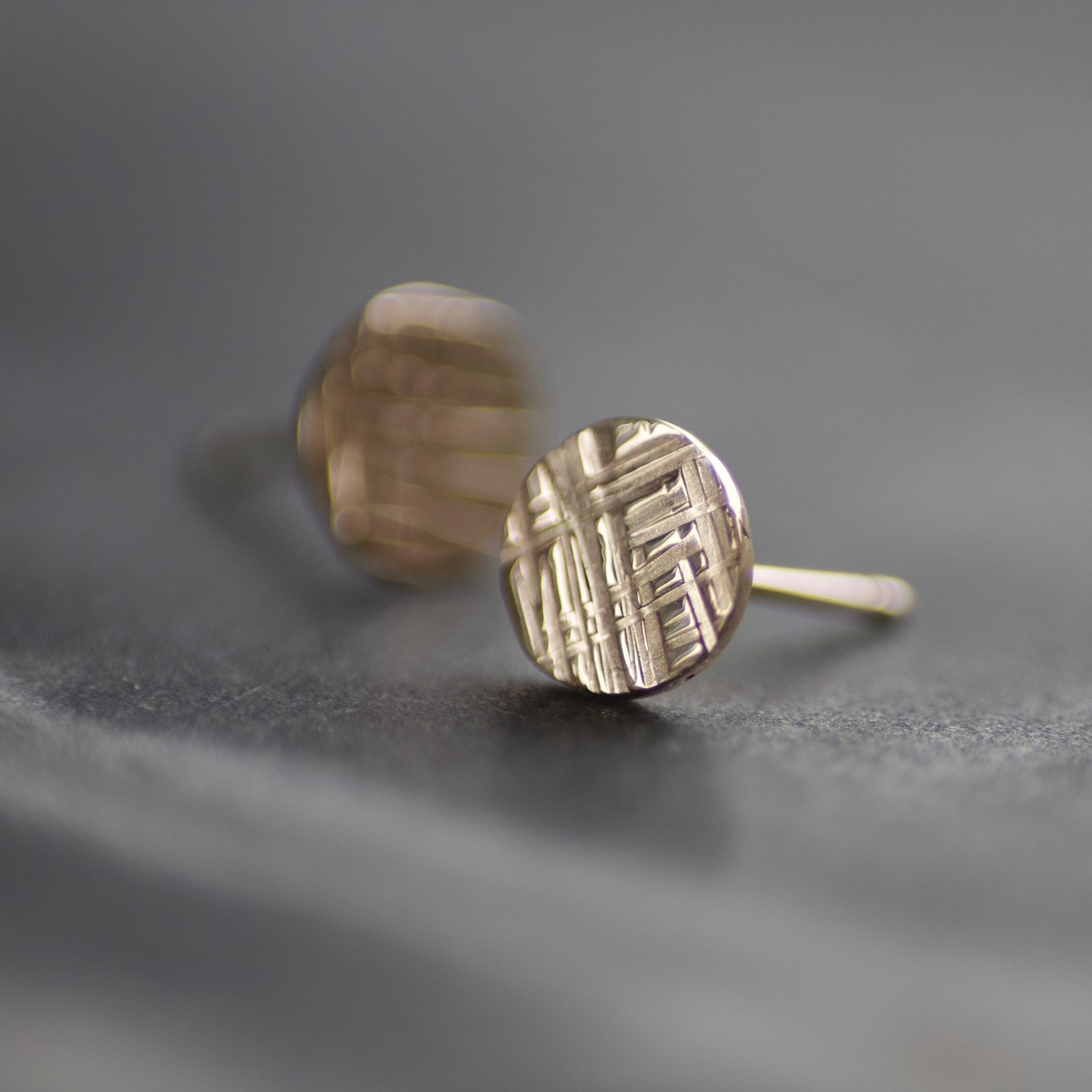 Recycled Solid 9ct Gold Criss Cross Disc Studs image 2