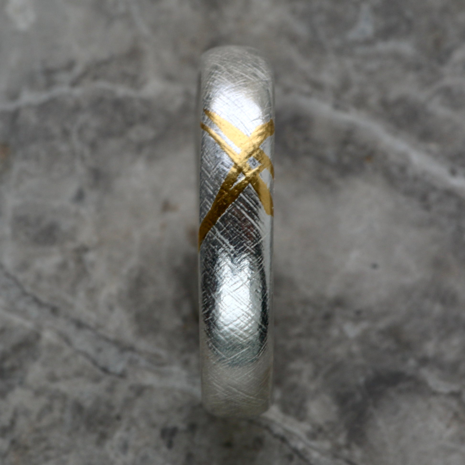 Cross Hatch Silver & Gold Textured Chunky Ring image 3