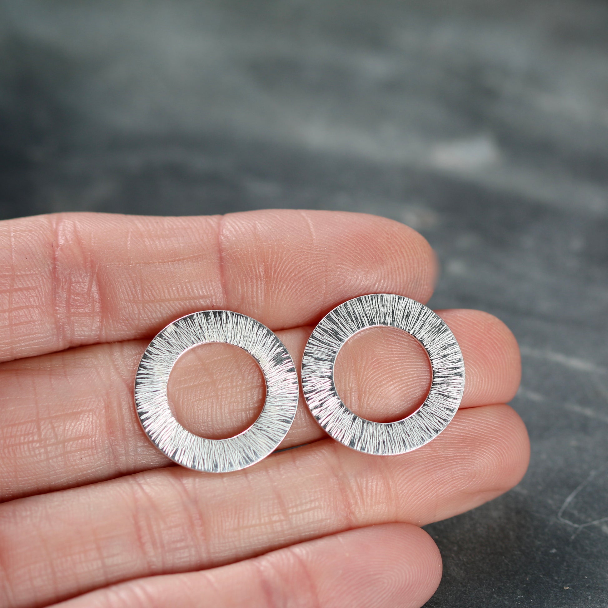 Radiate Washer Studs image 8