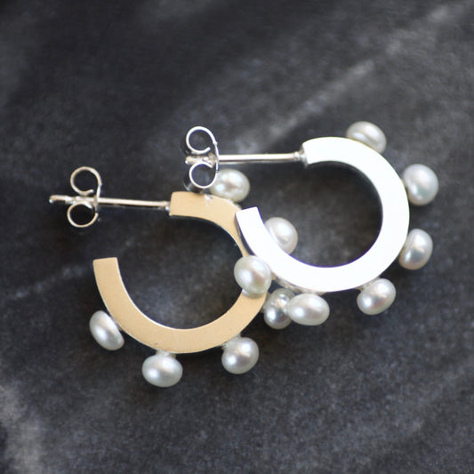 GEOM Pearl & Sterling Silver Huggie Hoop Earrings image 0