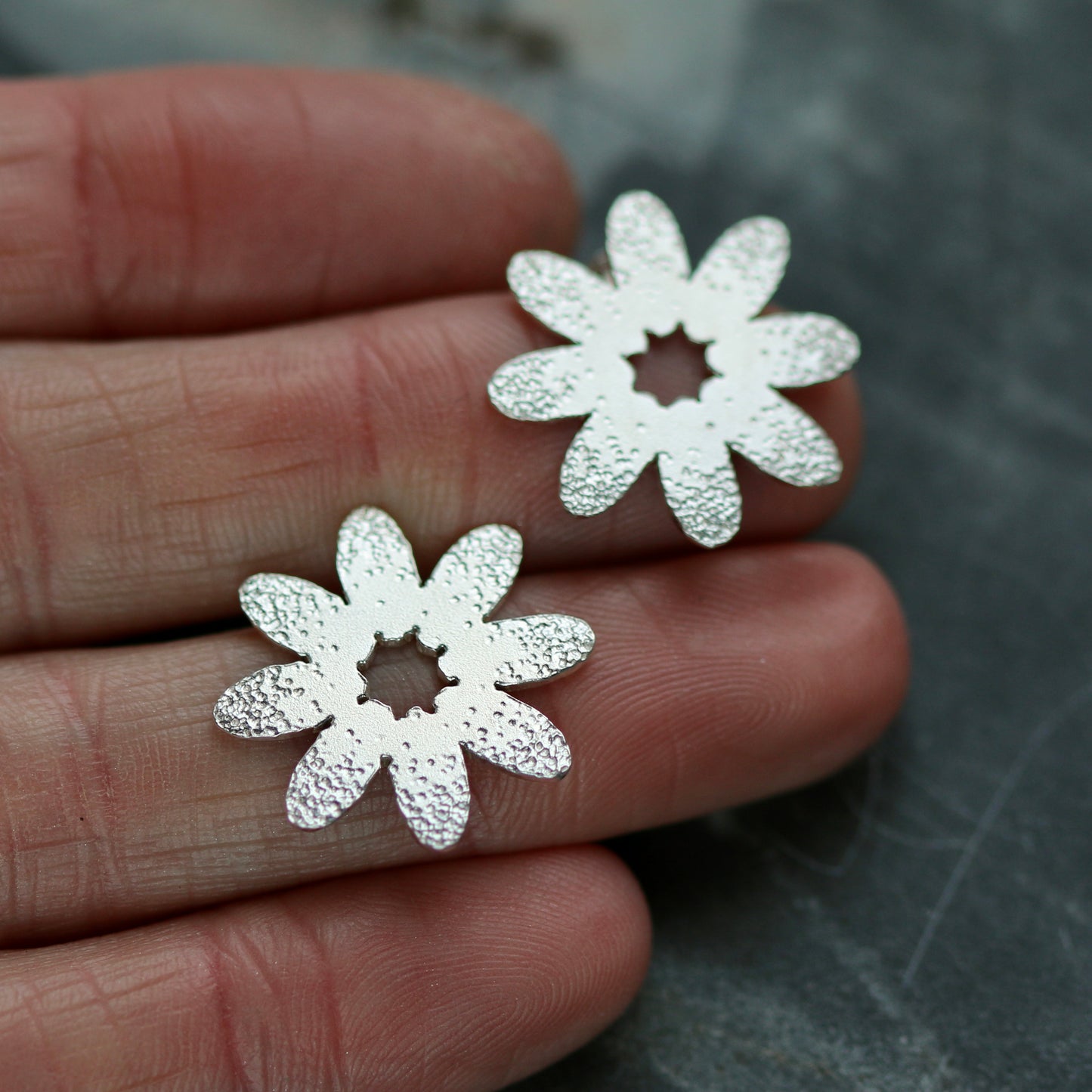 Floral Dot Textured Stud Earrings image 3