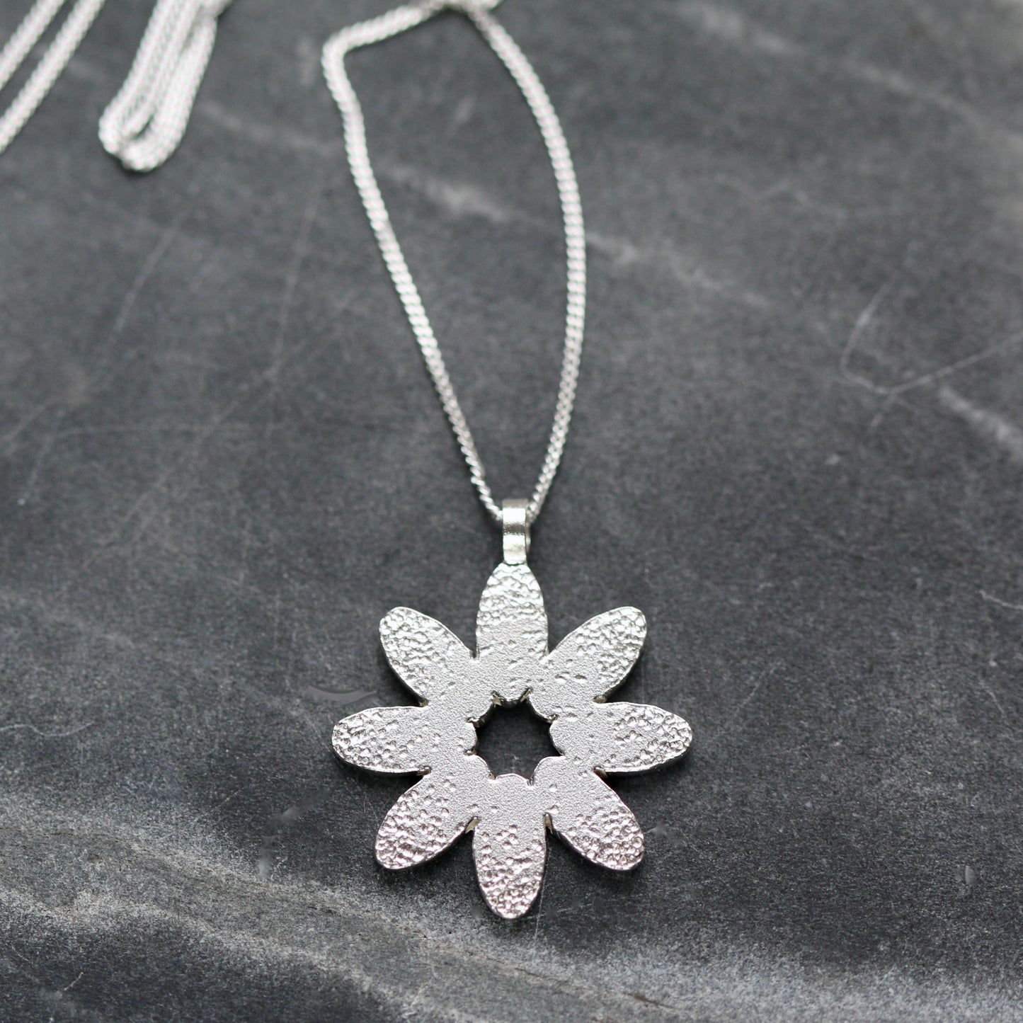 Floral Dot Textured Pendant Necklace image 3