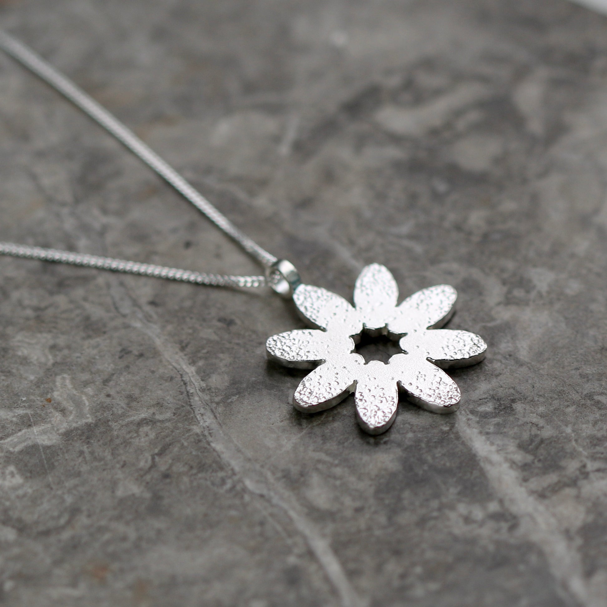 Floral Dot Textured Pendant Necklace image 6