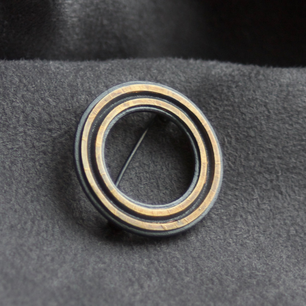 LABYRINTH Circle Brooch