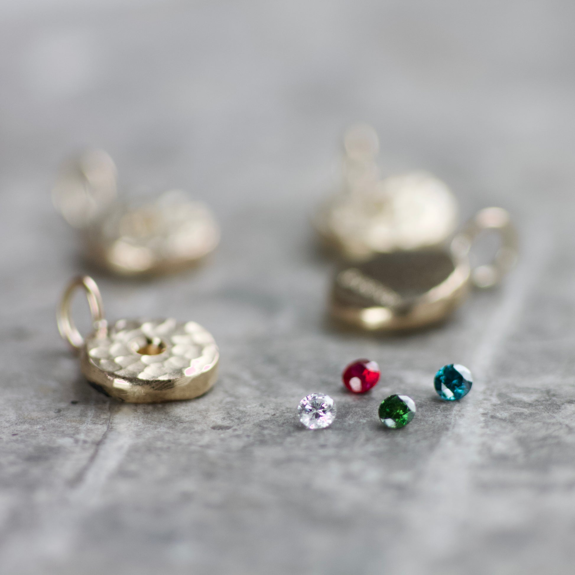 Blue Sapphire & Recycled Solid 9ct Yellow Gold Pebble Pendant Necklace image 4