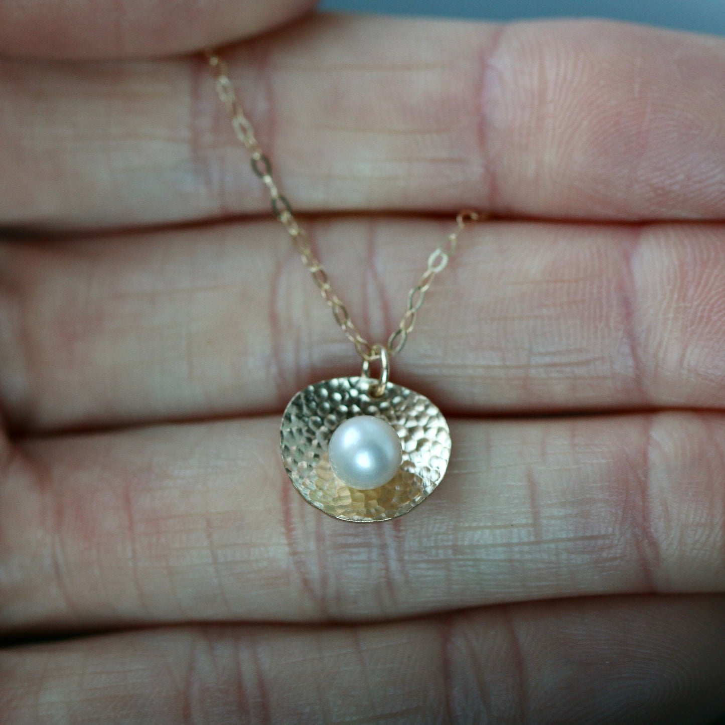 White Pearl & 9ct Gold Delicate Pendant Necklace image 5