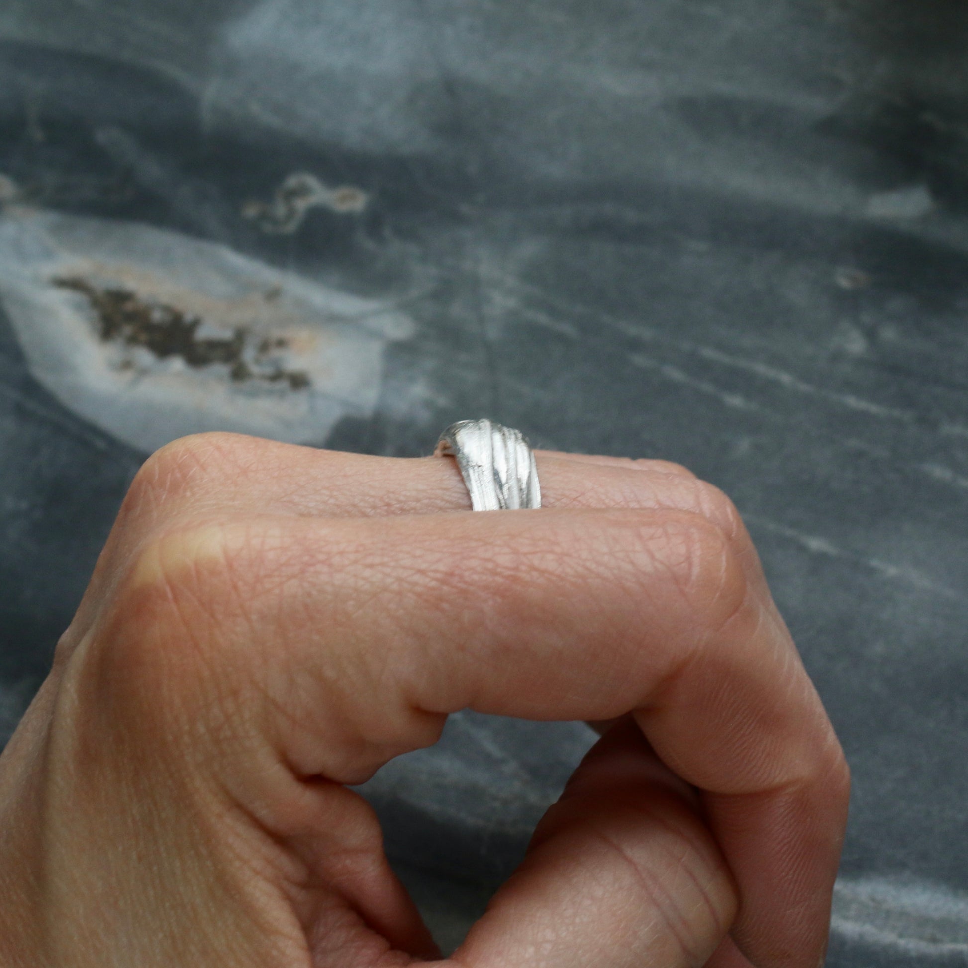 Mitsuro Hikime Silver Band with Salt & Pepper Diamond - R image 5