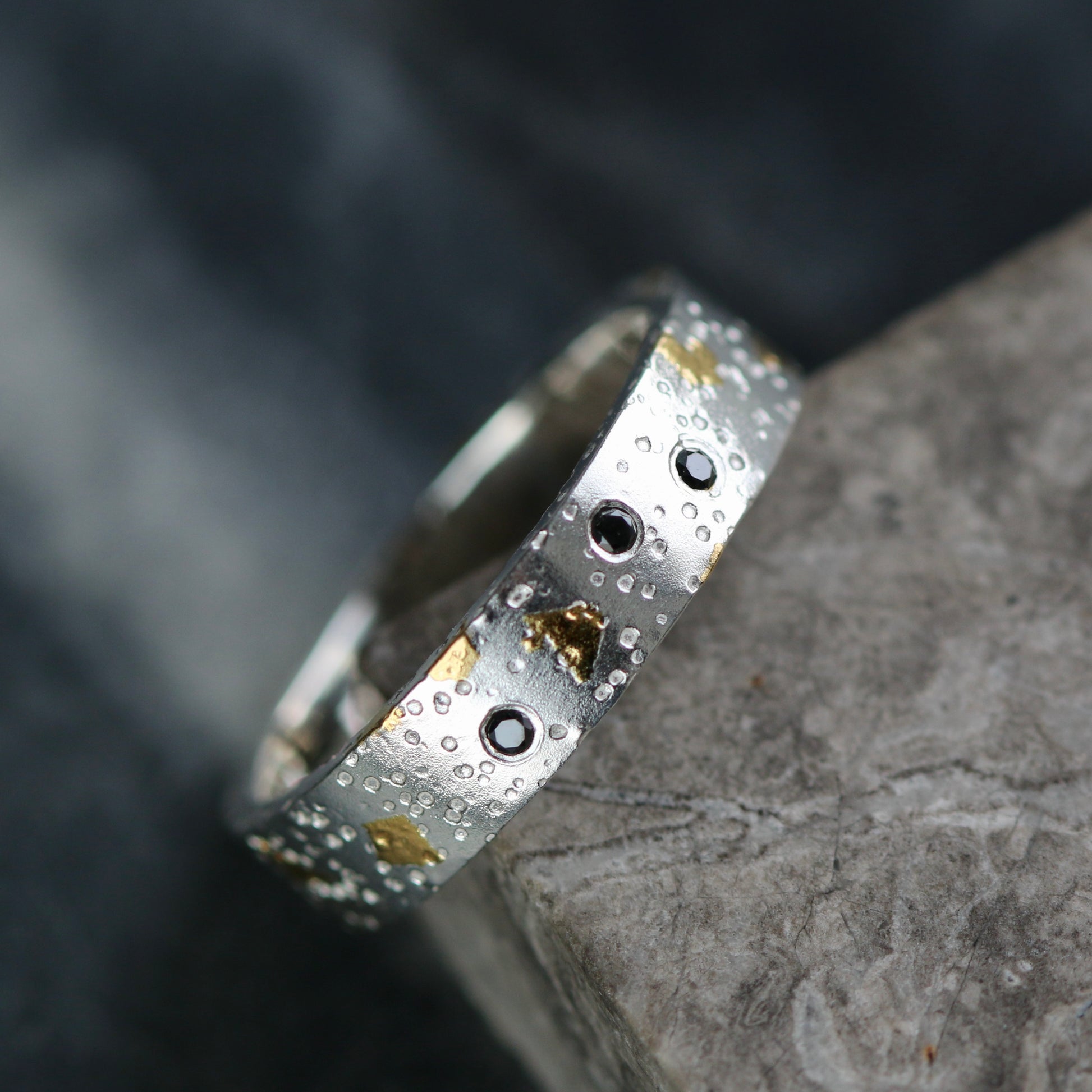 Black Diamond Confetti Keum Boo Textured 5mm Ring image 1