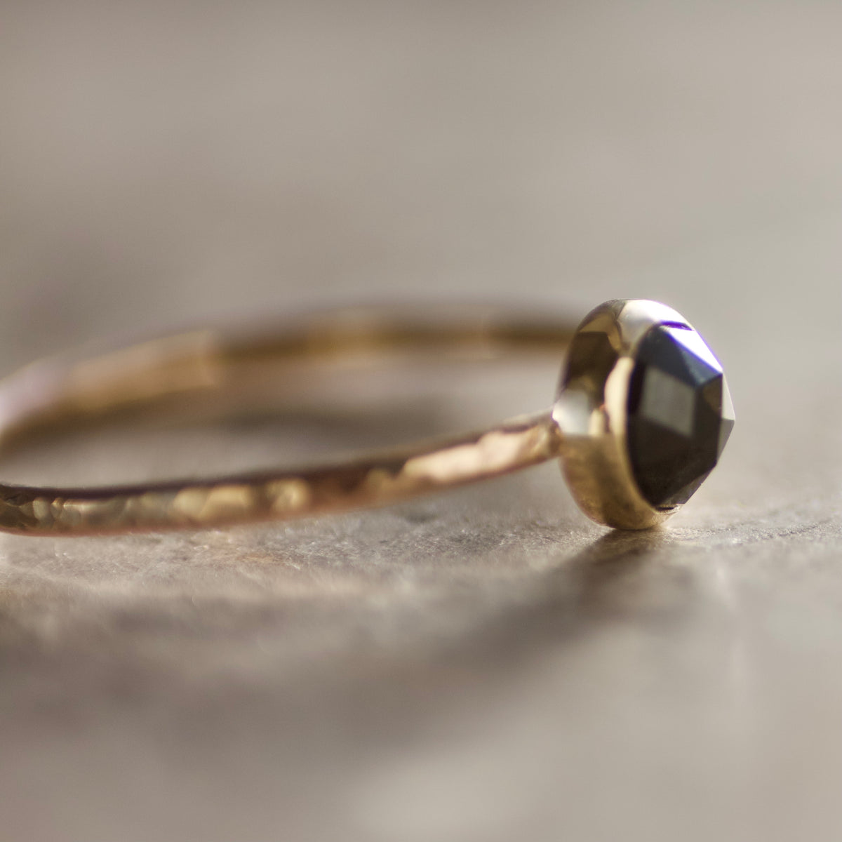 Solid 9ct Gold & Black Spinel Skinny Stacking Ring UK Size S ½ image 3
