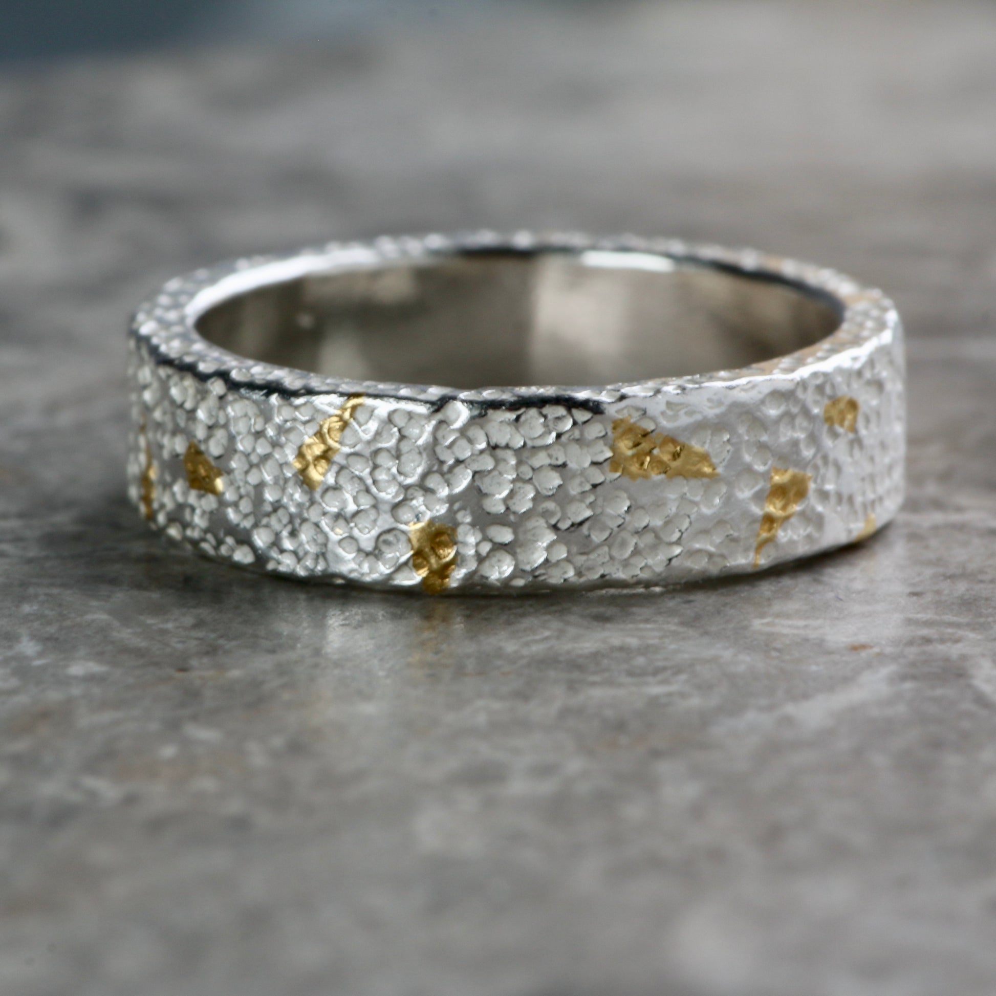 Confetti Keum Boo Silver & Gold Textured 4mm Ring image 2