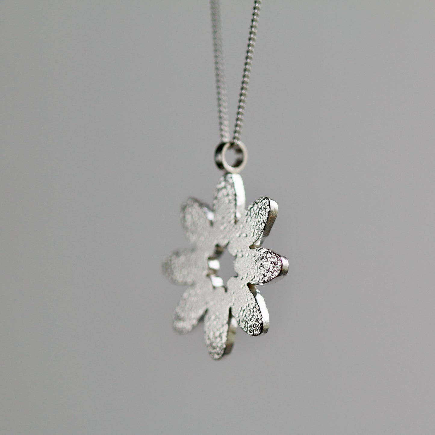 Floral Dot Textured Pendant Necklace image 2