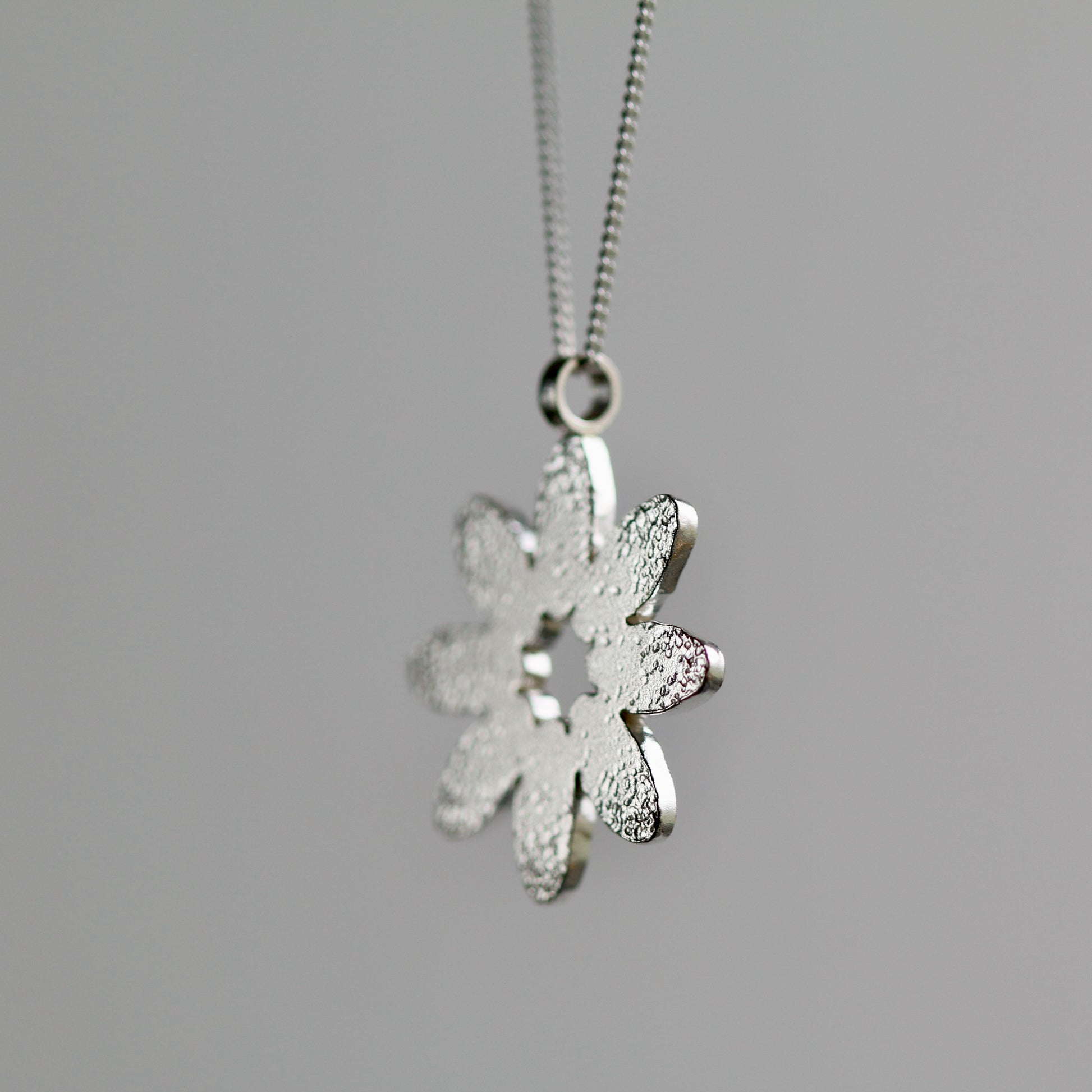 Floral Dot Textured Pendant Necklace image 2