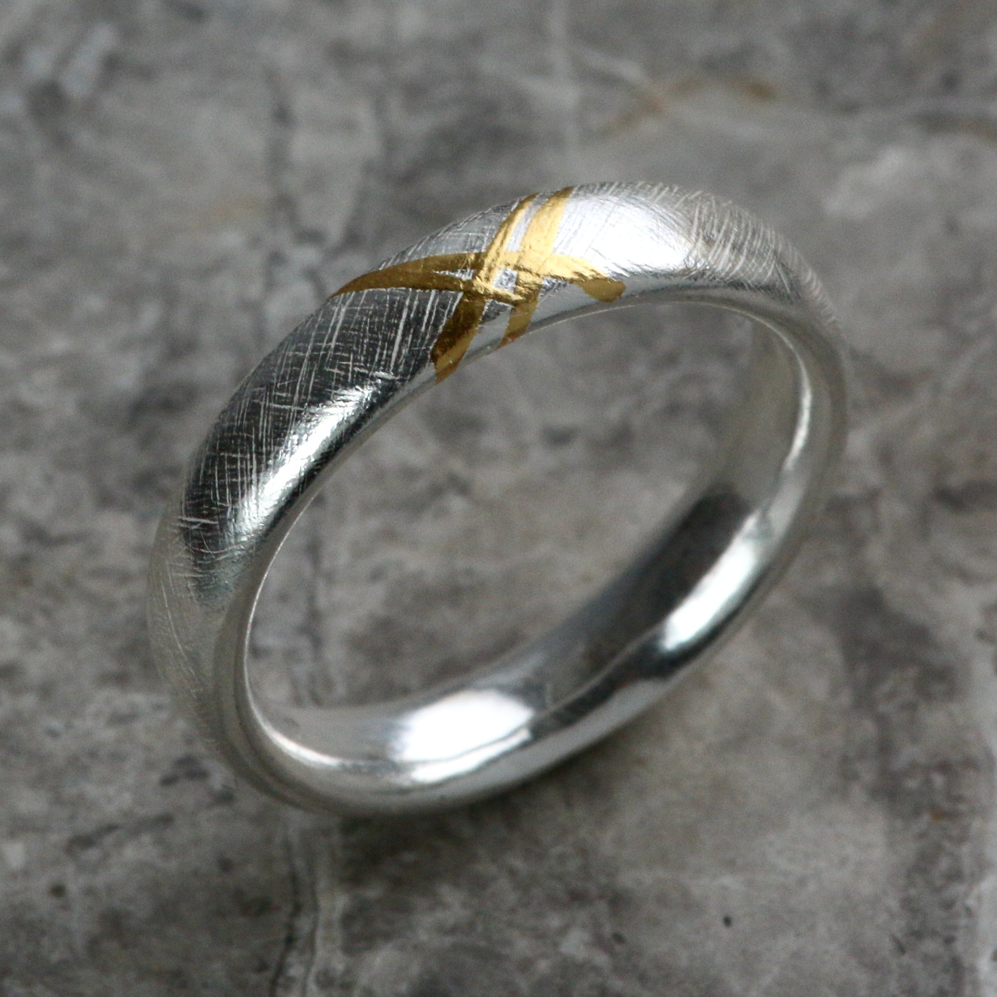 Cross Hatch Silver & Gold Textured Chunky Ring image 2